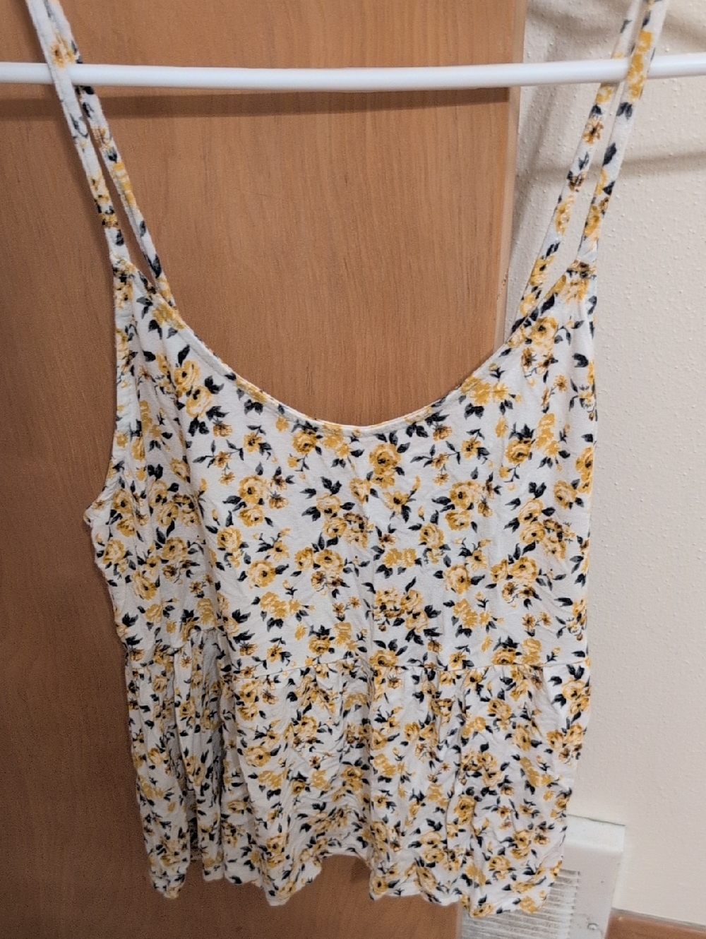 American Eagle Outfitters White Floral Spaghetti-Strap Camisole